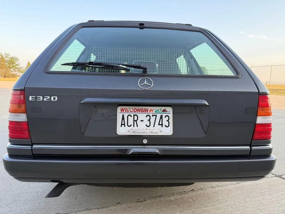 1995 Mercedes-Benz W124 E-Class - Image 30 of 31