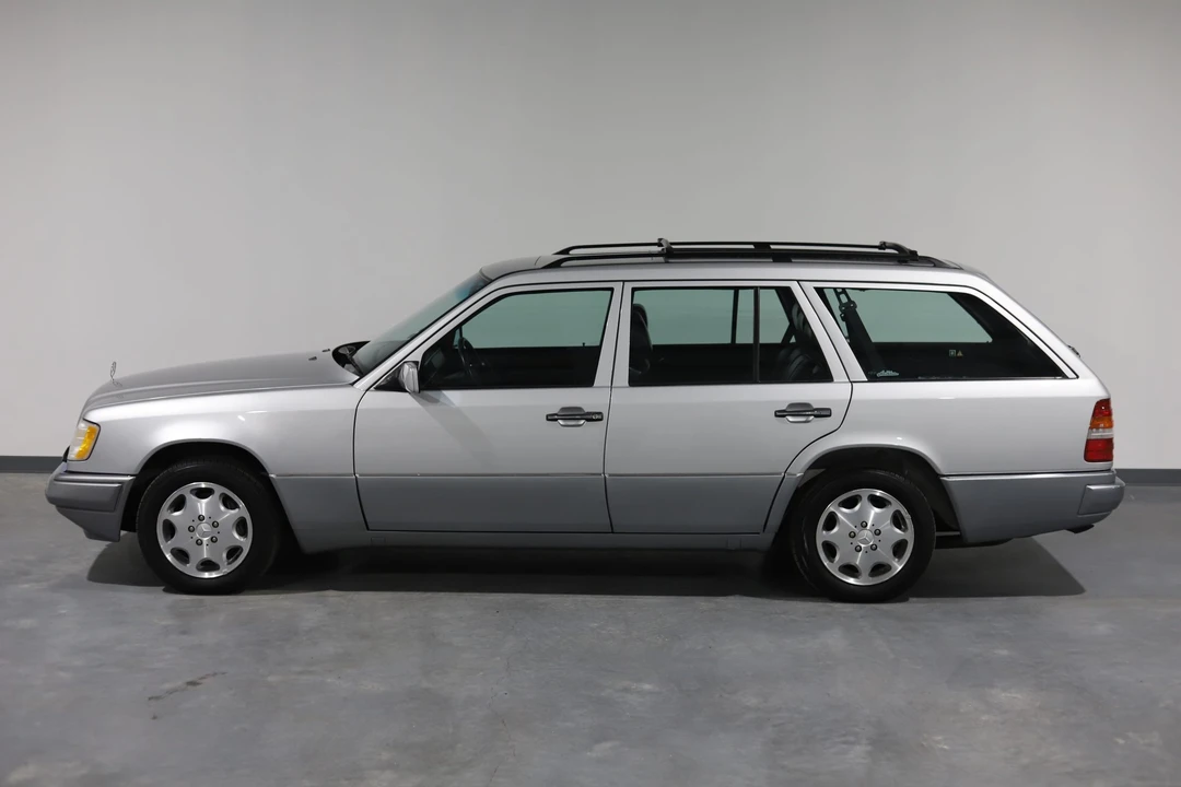 1995 Mercedes-Benz W124 E-Class - Image 4 of 31