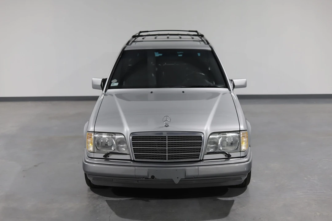 1995 Mercedes-Benz W124 E-Class - Image 12 of 31