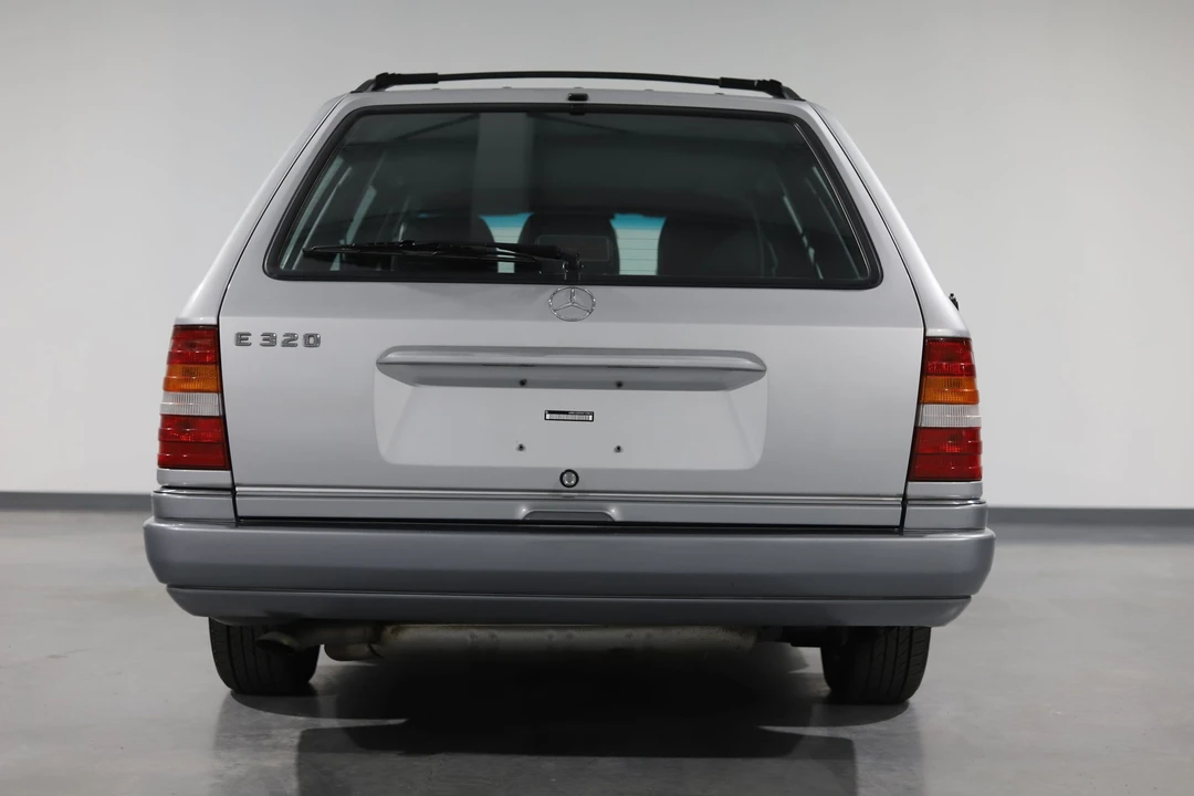 1995 Mercedes-Benz W124 E-Class - Image 30 of 31