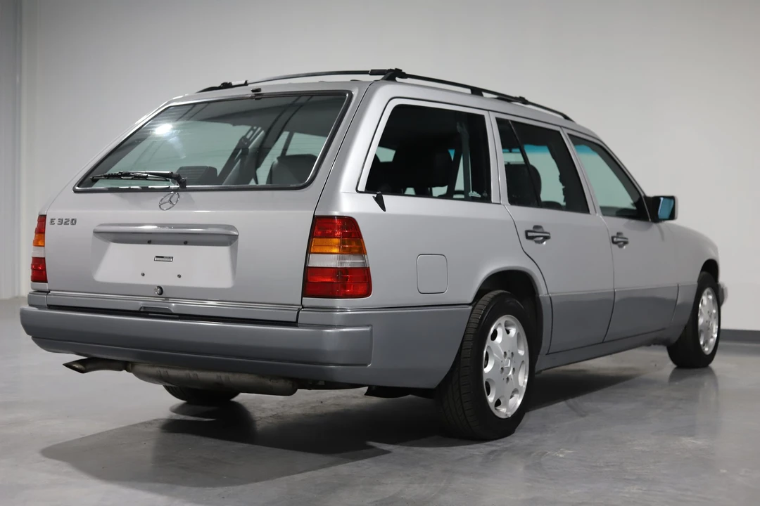 1995 Mercedes-Benz W124 E-Class - Image 27 of 31