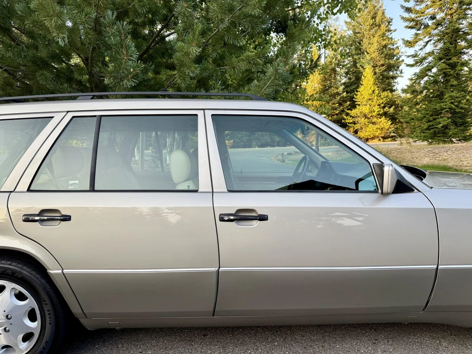 1995 Mercedes-Benz W124 E-Class - Image 31 of 31