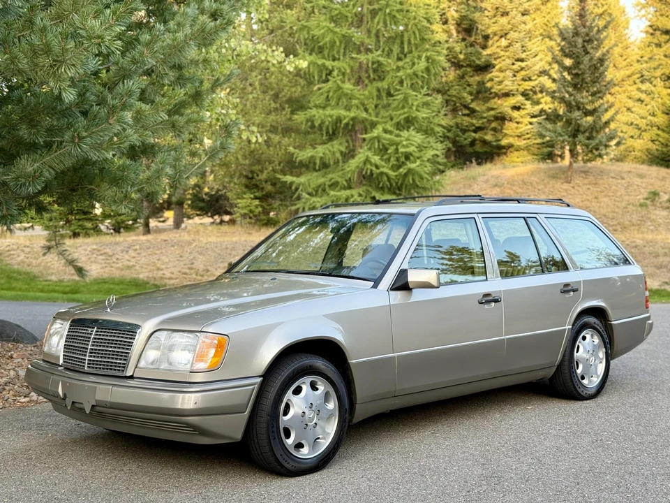1995 Mercedes-Benz W124 E-Class - Image 13 of 31