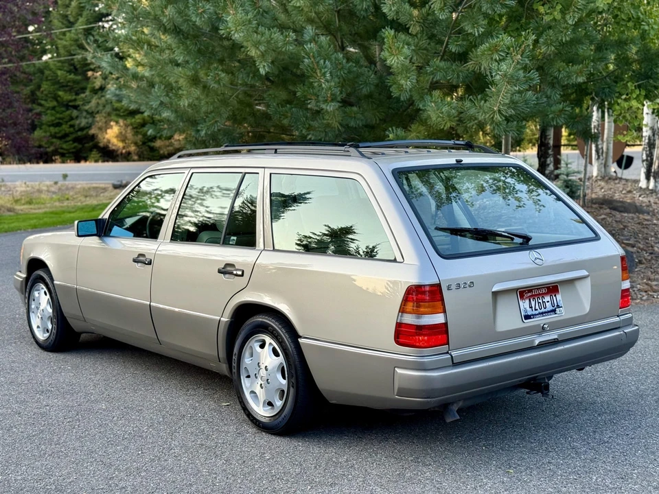 1995 Mercedes-Benz W124 E-Class - Image 11 of 31