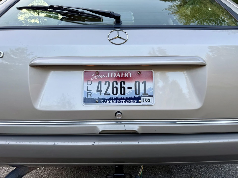 1995 Mercedes-Benz W124 E-Class - Image 23 of 31