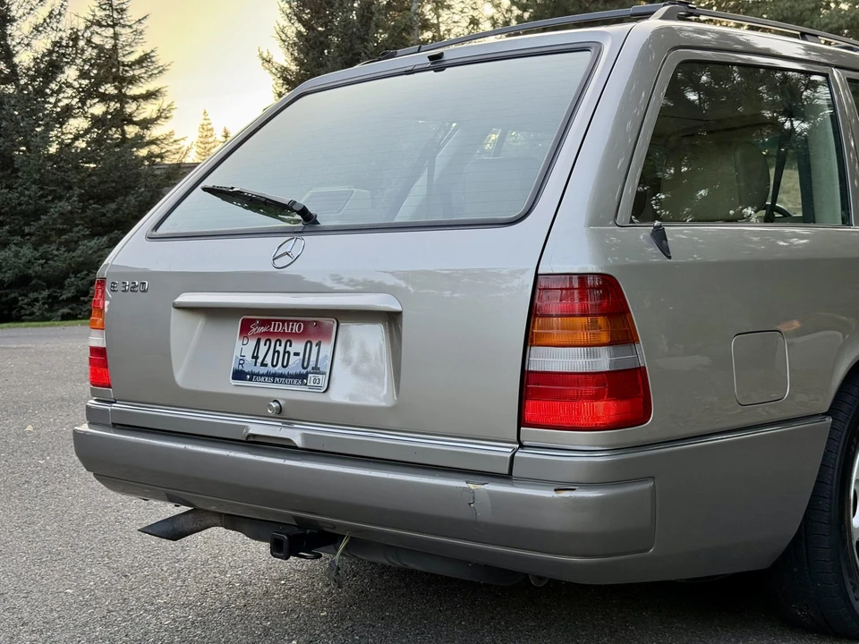 1995 Mercedes-Benz W124 E-Class - Image 26 of 31