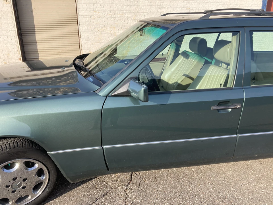 1995 Mercedes-Benz W124 E-Class - Image 20 of 31