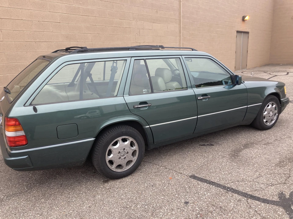 1995 Mercedes-Benz W124 E-Class - Image 4 of 31
