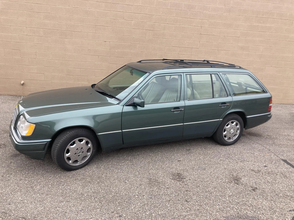 1995 Mercedes-Benz W124 E-Class - Image 3 of 31