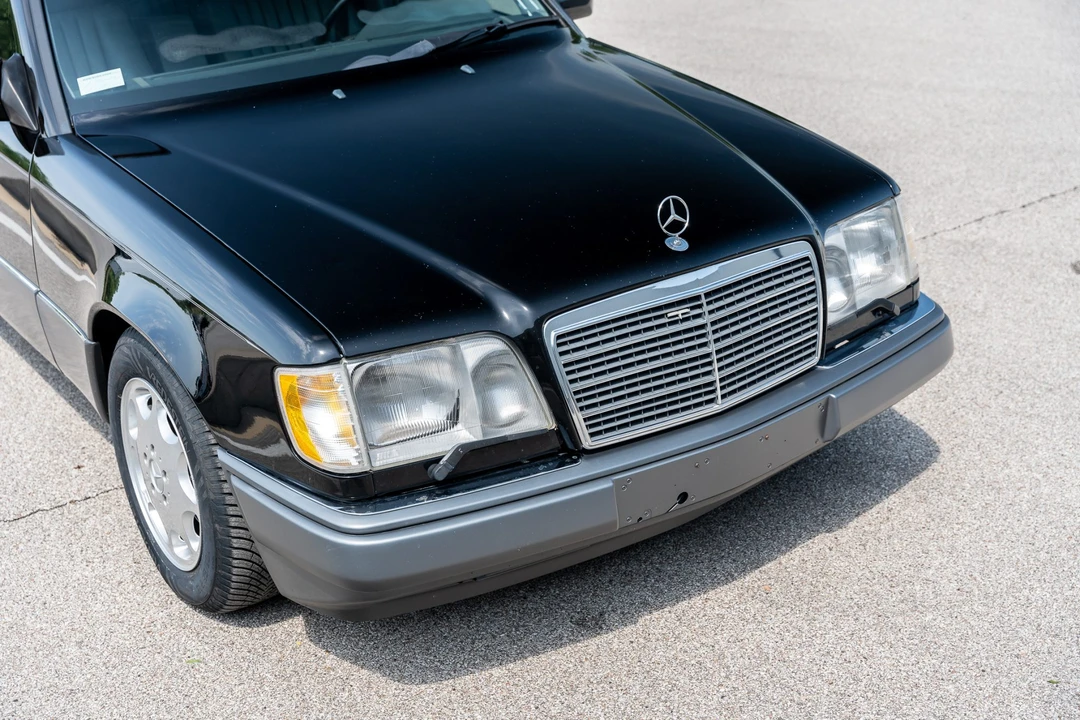 1995 Mercedes-Benz W124 E-Class - Image 24 of 31