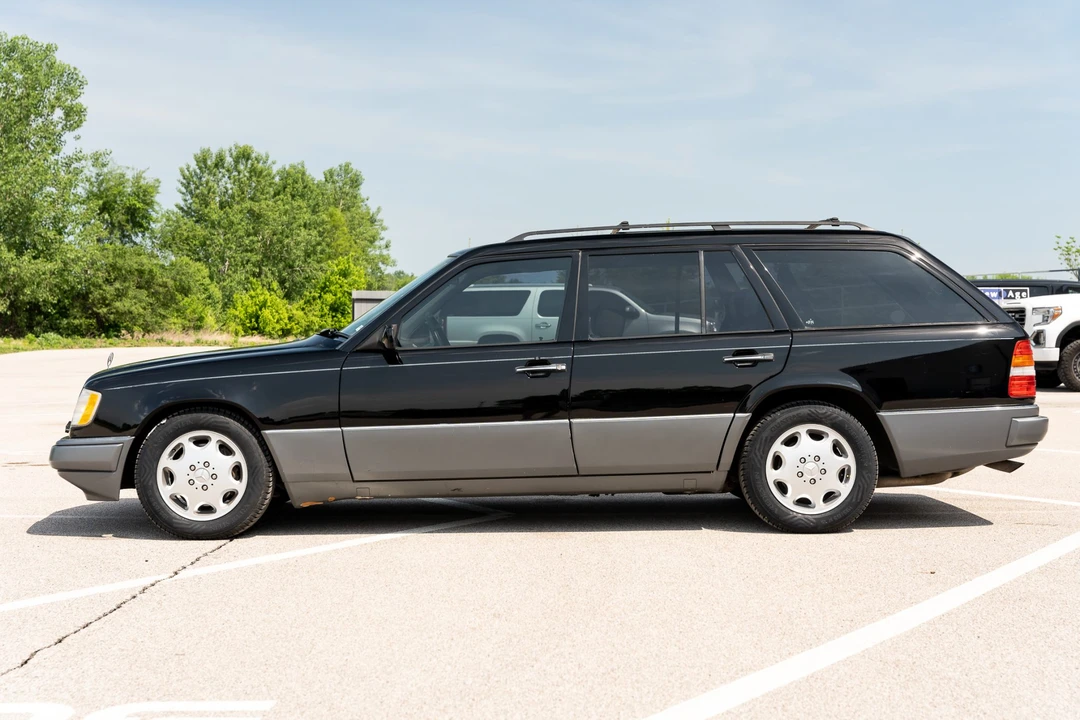 1995 Mercedes-Benz W124 E-Class - Image 5 of 31