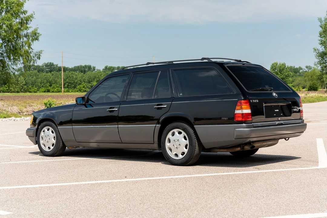1995 Mercedes-Benz W124 E-Class - Image 6 of 31