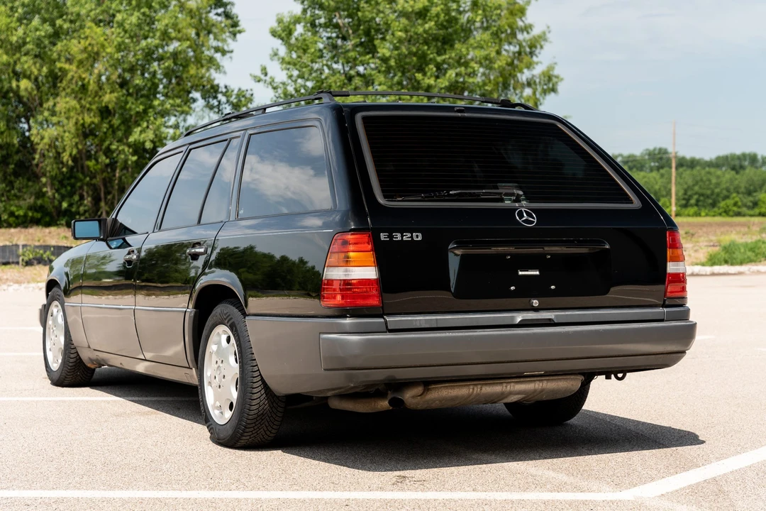 1995 Mercedes-Benz W124 E-Class - Image 9 of 31