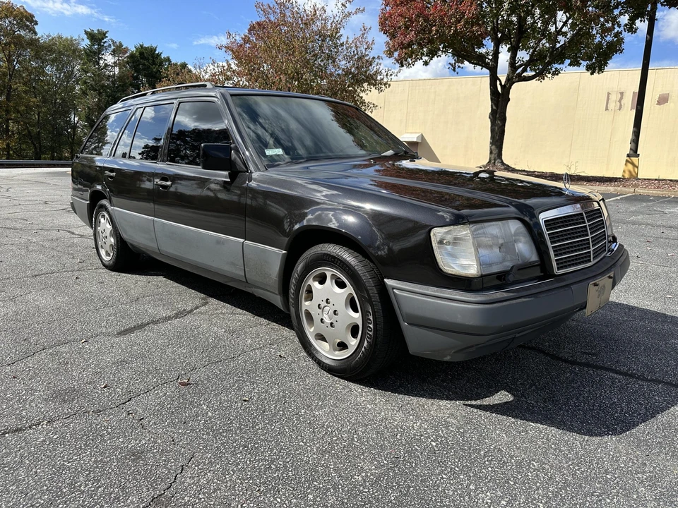 1995 Mercedes-Benz W124 E-Class - Image 3 of 31