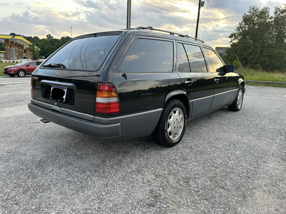 1995 Mercedes-Benz W124 E-Class - Image 5 of 31