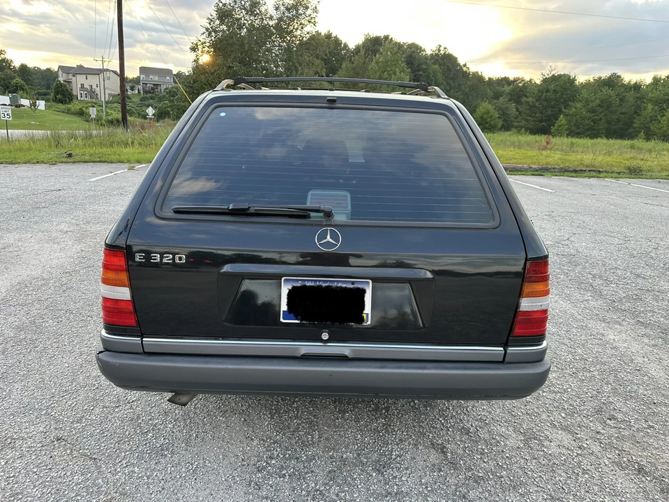 1995 Mercedes-Benz W124 E-Class - Image 6 of 31