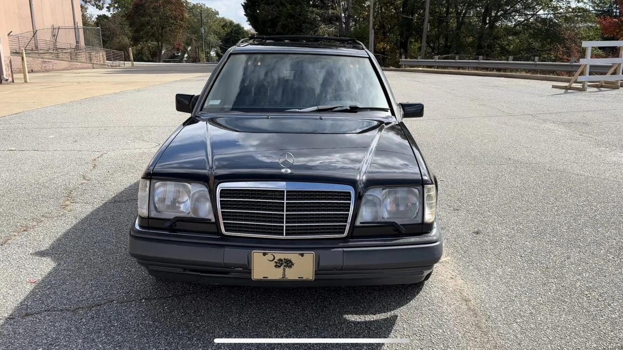 1995 Mercedes-Benz W124 E-Class - Image 12 of 31