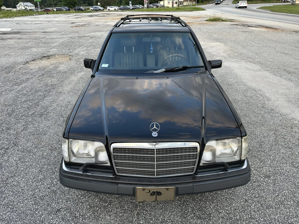 1995 Mercedes-Benz W124 E-Class - Image 10 of 31