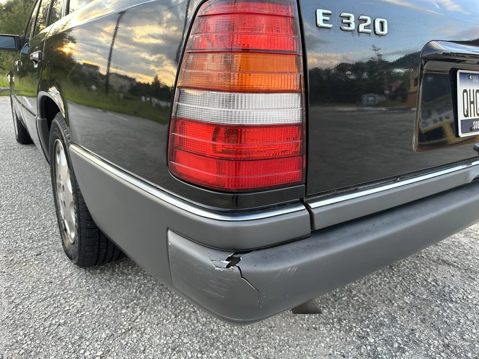 1995 Mercedes-Benz W124 E-Class - Image 18 of 31