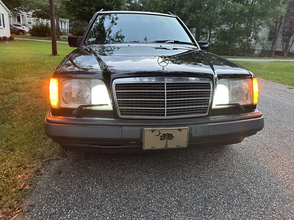 1995 Mercedes-Benz W124 E-Class - Image 16 of 31