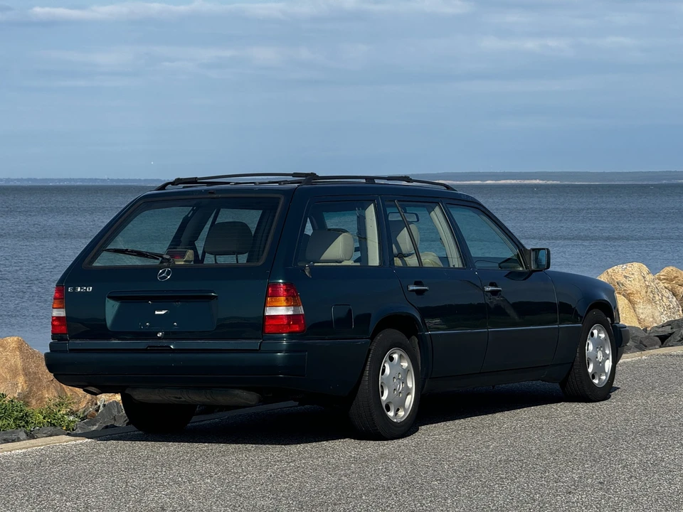 1995 Mercedes-Benz W124 E-Class - Image 11 of 31