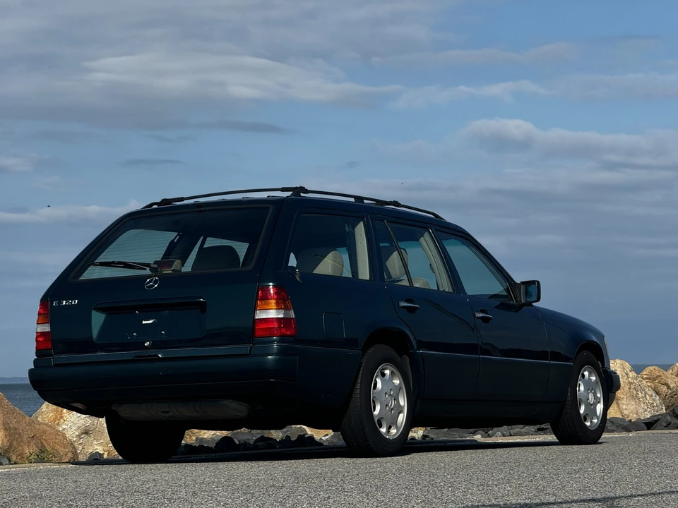 1995 Mercedes-Benz W124 E-Class - Image 9 of 31