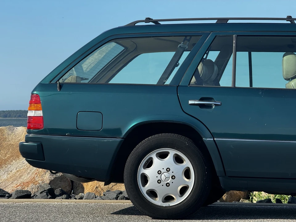 1995 Mercedes-Benz W124 E-Class - Image 20 of 31