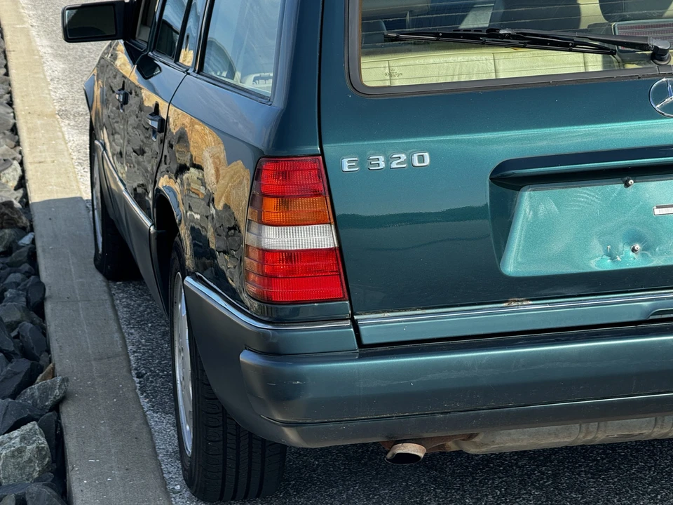 1995 Mercedes-Benz W124 E-Class - Image 28 of 31