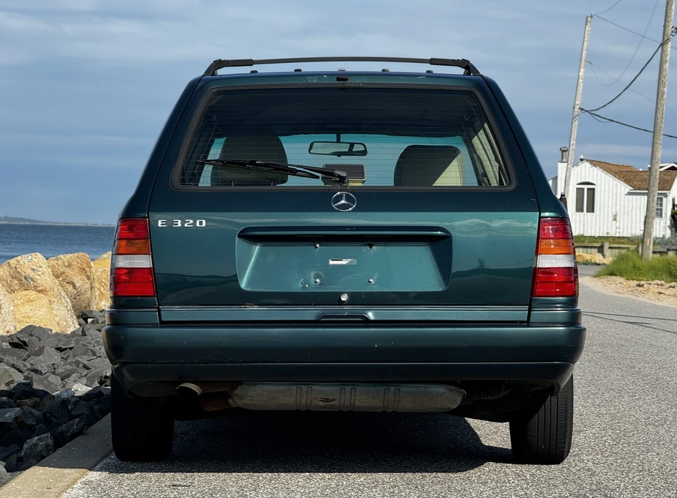 1995 Mercedes-Benz W124 E-Class - Image 12 of 31