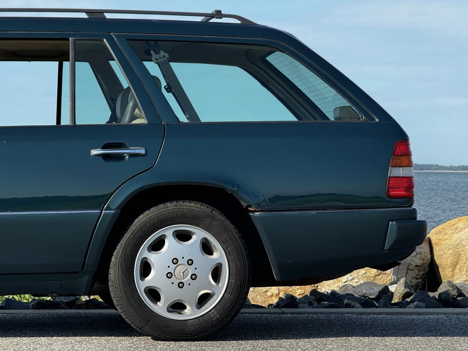 1995 Mercedes-Benz W124 E-Class - Image 19 of 31