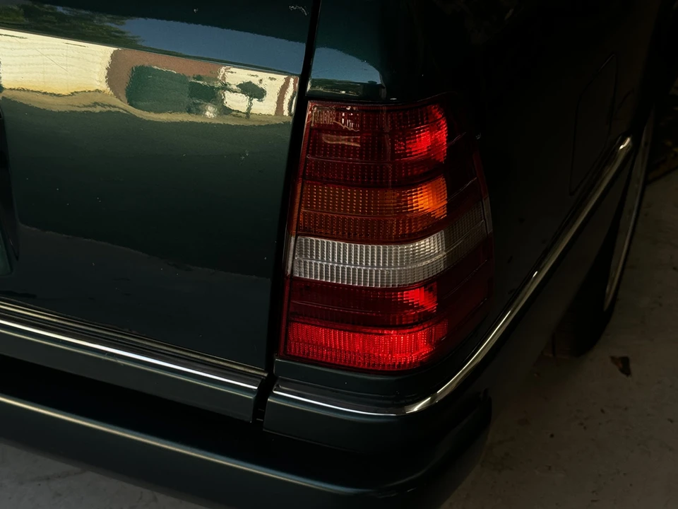 1995 Mercedes-Benz W124 E-Class - Image 31 of 31