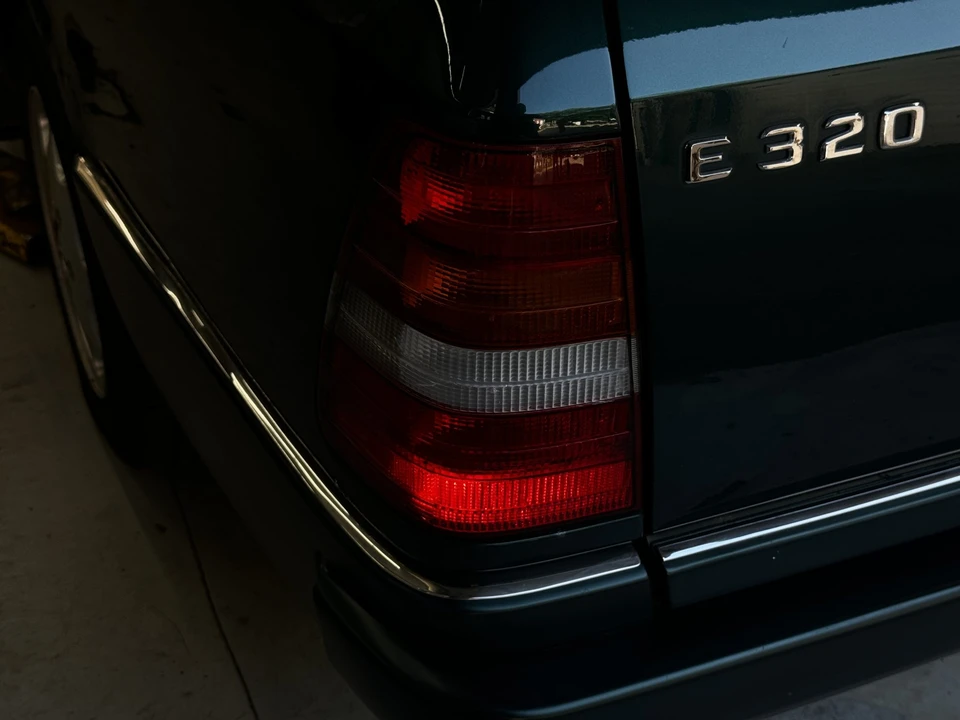 1995 Mercedes-Benz W124 E-Class - Image 30 of 31