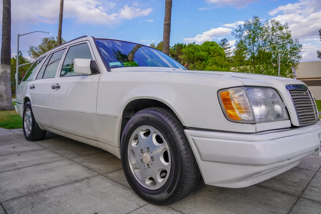 1995 Mercedes-Benz W124 E-Class - Image 16 of 31