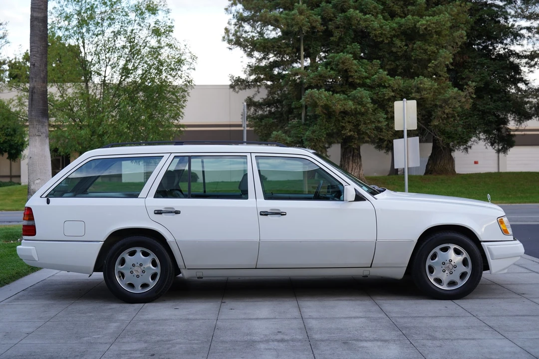 1995 Mercedes-Benz W124 E-Class - Image 7 of 31