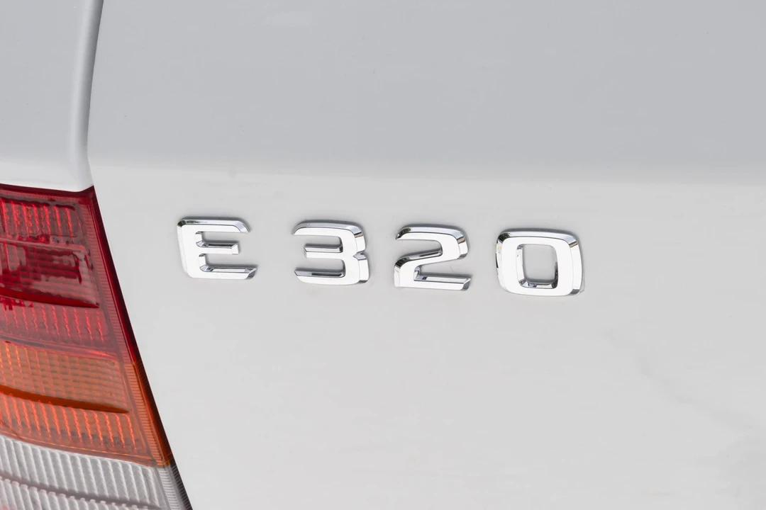 1995 Mercedes-Benz W124 E-Class - Image 30 of 31