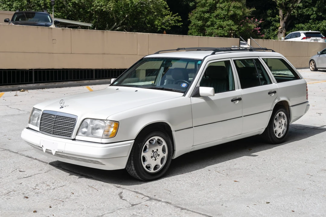 1995 Mercedes-Benz W124 E-Class - Image 4 of 31