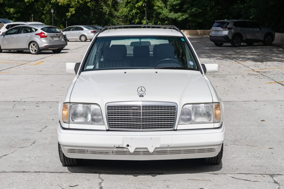 1995 Mercedes-Benz W124 E-Class - Image 14 of 31