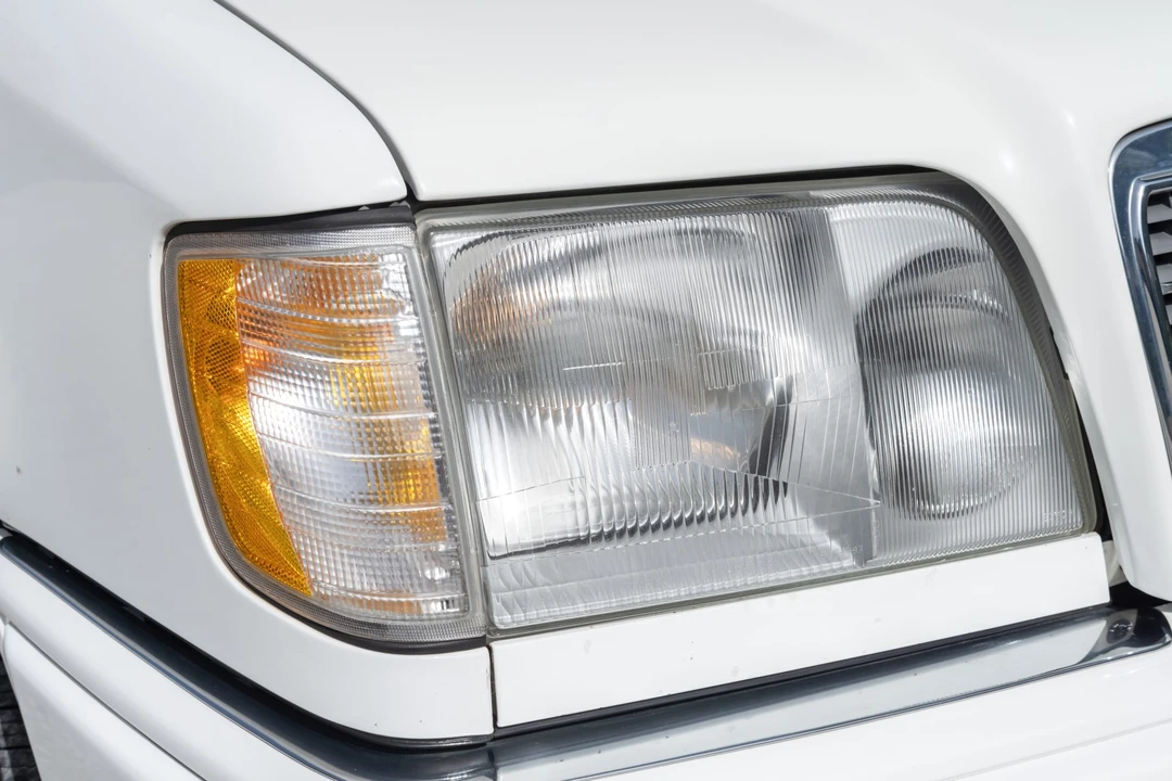 1995 Mercedes-Benz W124 E-Class - Image 19 of 31