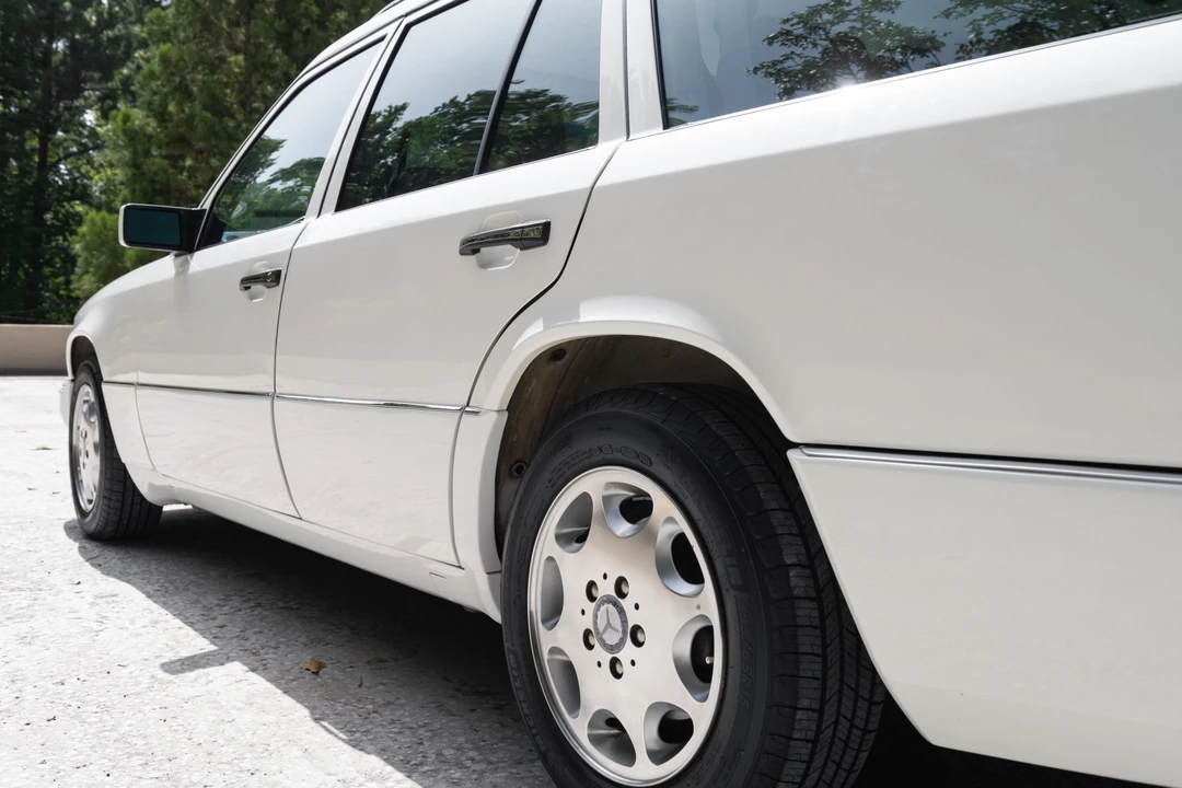 1995 Mercedes-Benz W124 E-Class - Image 24 of 31