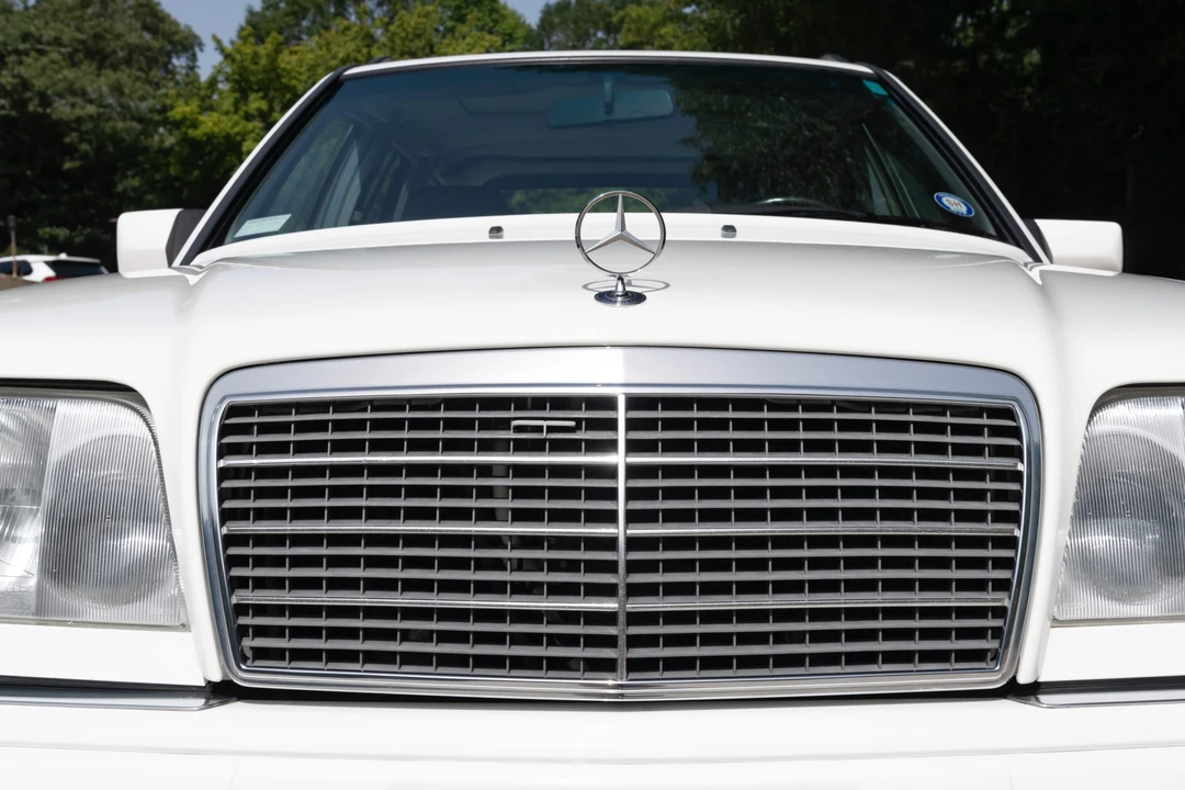 1995 Mercedes-Benz W124 E-Class - Image 17 of 31