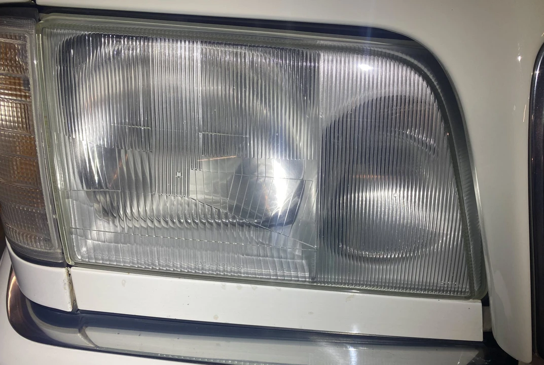 1995 Mercedes-Benz W124 E-Class - Image 20 of 31