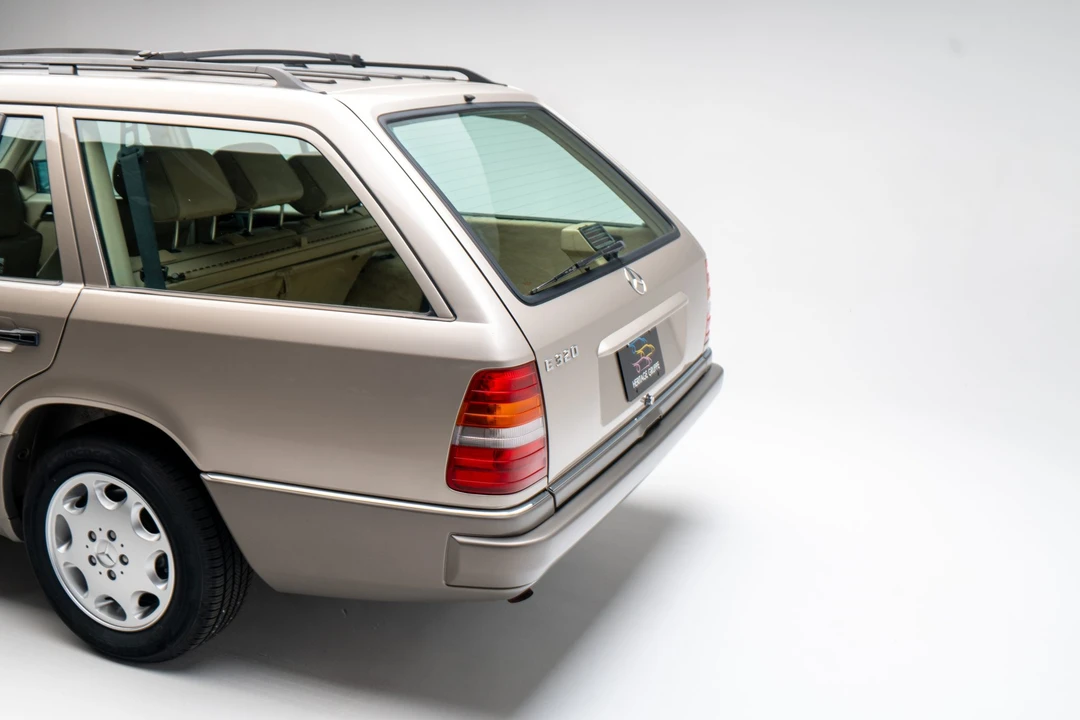 1995 Mercedes-Benz W124 E-Class - Image 19 of 31