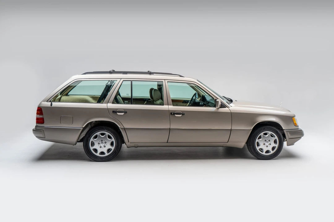 1995 Mercedes-Benz W124 E-Class - Image 8 of 31