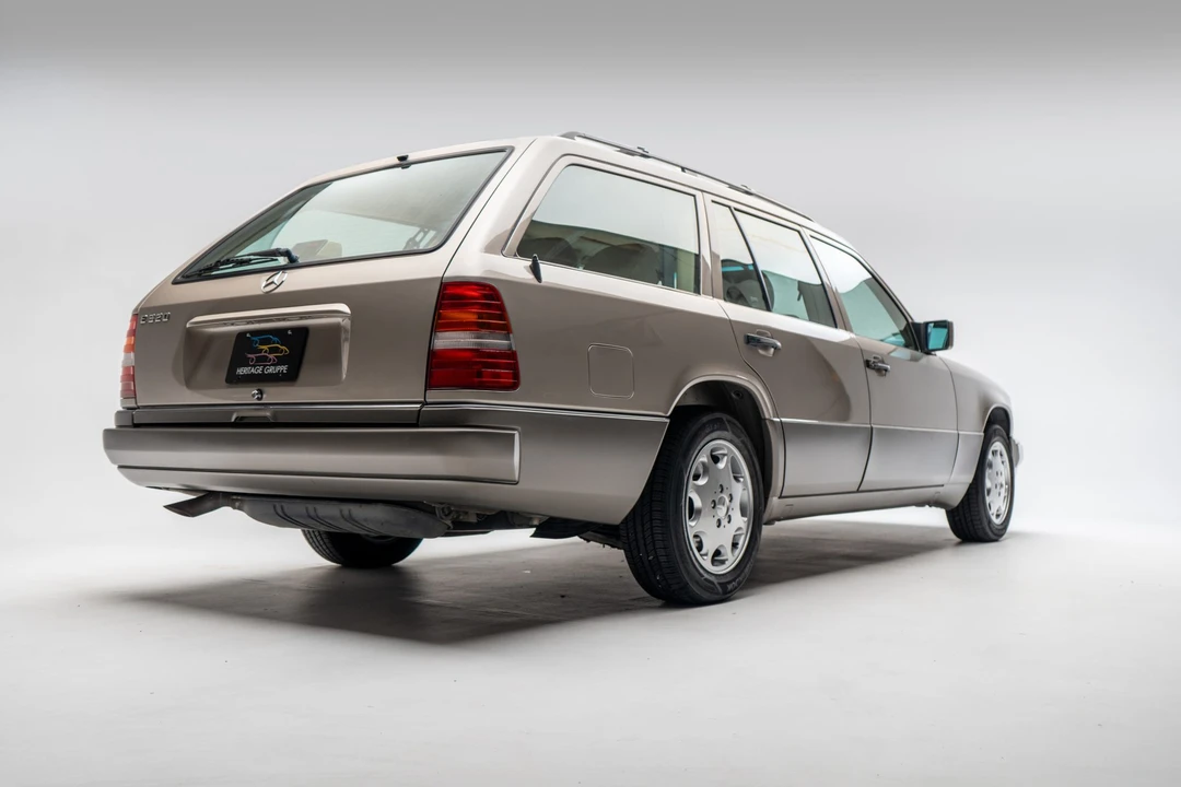 1995 Mercedes-Benz W124 E-Class - Image 10 of 31
