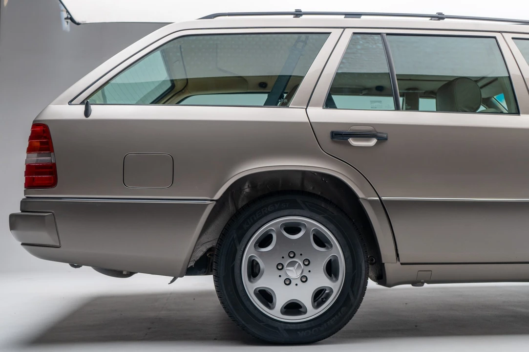 1995 Mercedes-Benz W124 E-Class - Image 21 of 31