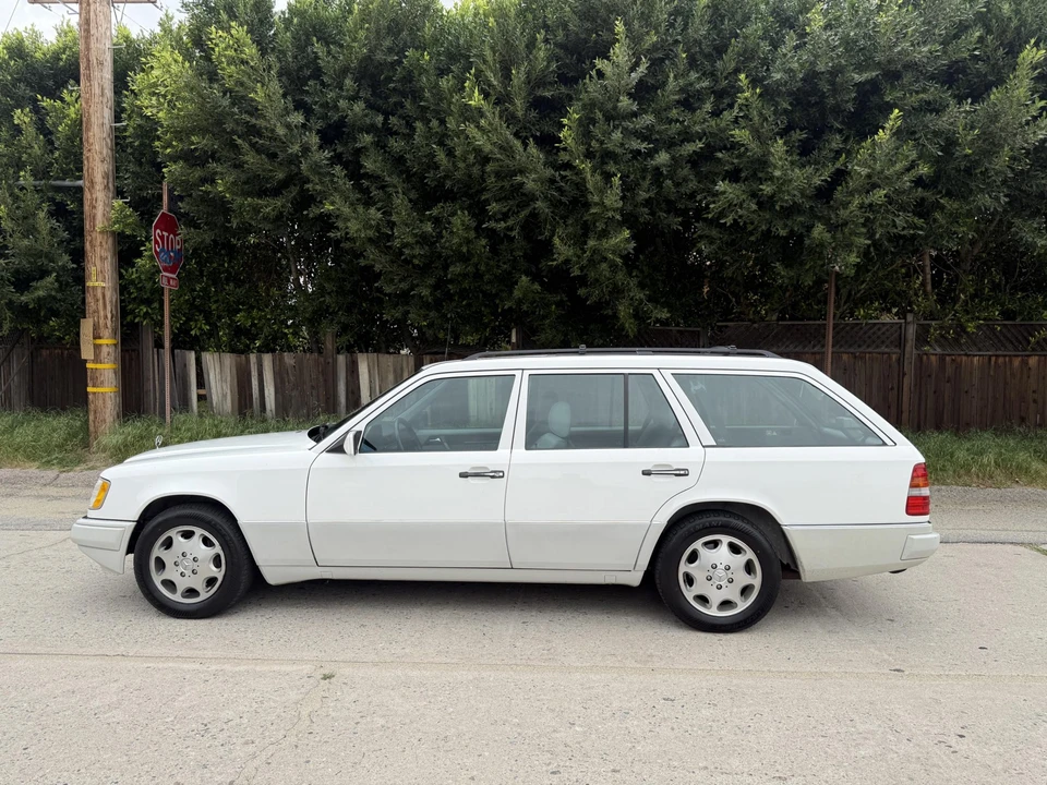 1995 Mercedes-Benz W124 E-Class - Image 6 of 31