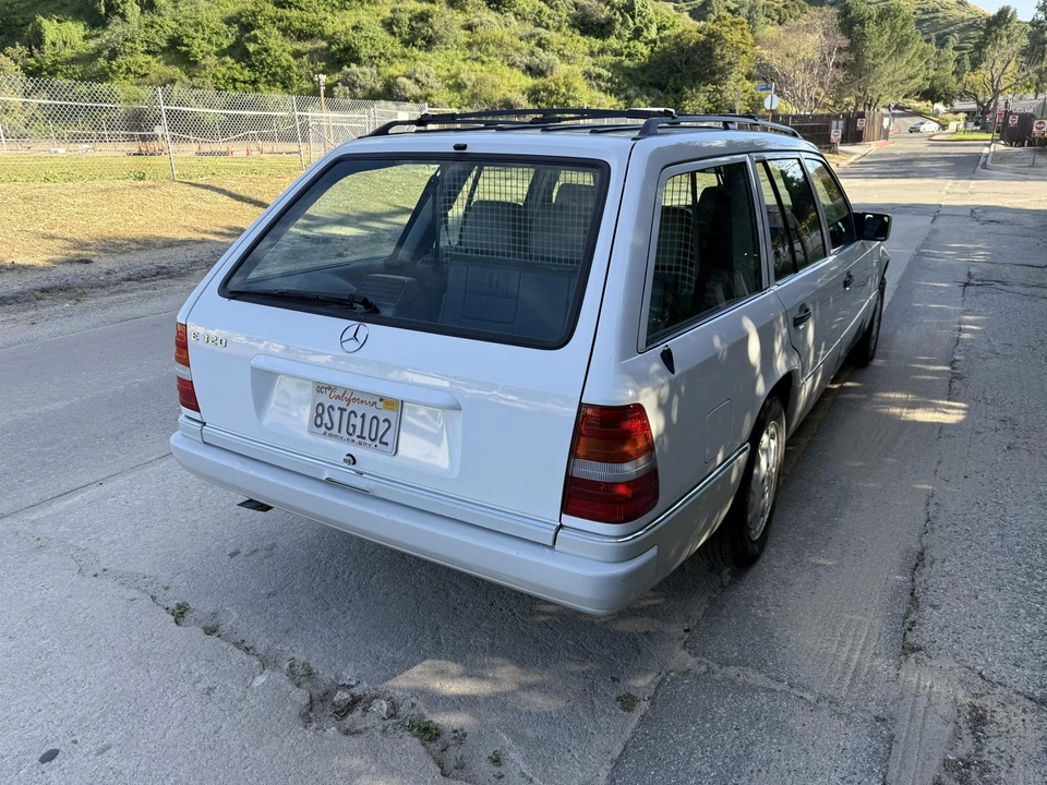 1995 Mercedes-Benz W124 E-Class - Image 11 of 31