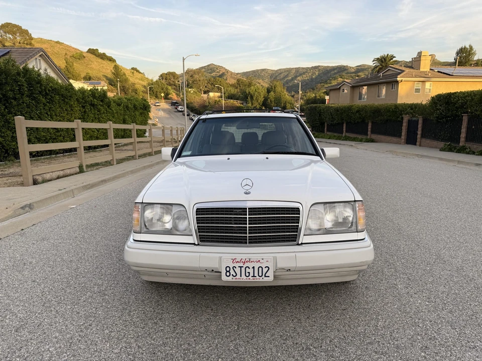 1995 Mercedes-Benz W124 E-Class - Image 19 of 31