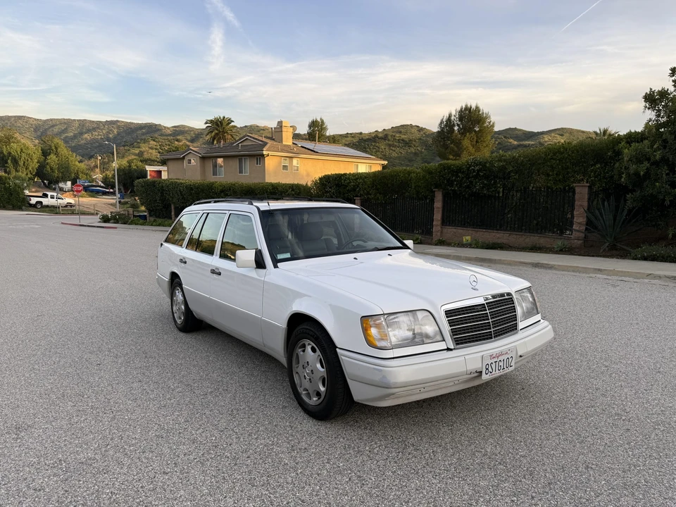 1995 Mercedes-Benz W124 E-Class - Image 16 of 31