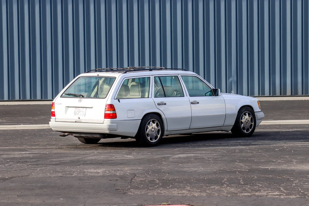 1995 Mercedes-Benz W124 E-Class - Image 20 of 31